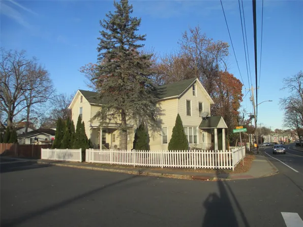 142 W Railroad Avenue, Garnerville, NY 10923