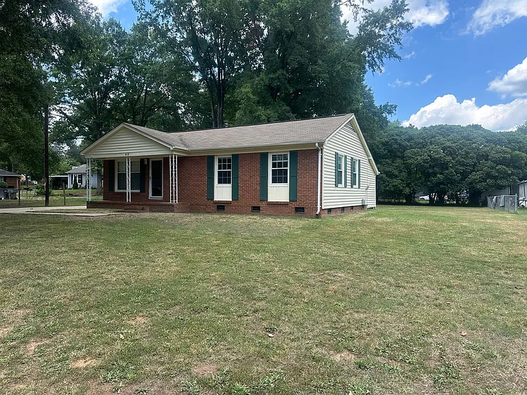 413 Milburn Ct — Photo 1