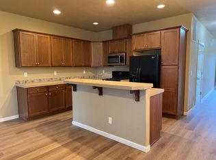 19964 Berge View Ave, Oregon City, OR 97045