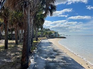 3460 Gum Dr, Weeki Wachee, FL 34607