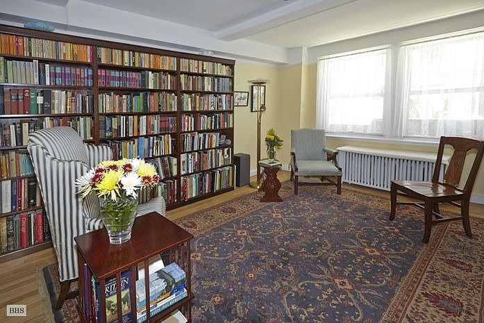 2nd image of 321 E 43rd St APT 104