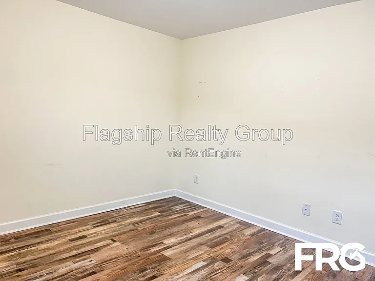 491 Fallingbrook Dr — Photo 35