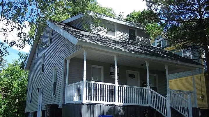 203 Maple St #ST1 — Photo 1