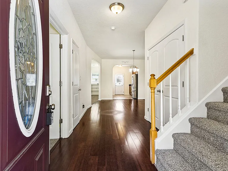 5003 Clifton St — Photo 4