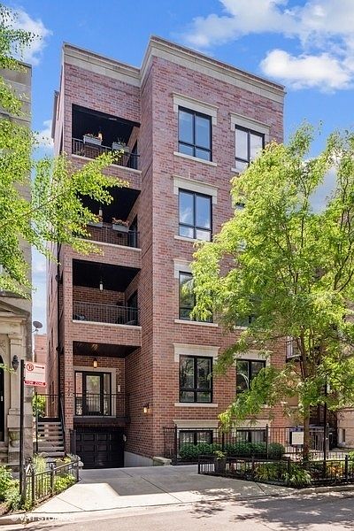 1st image of 729 W Aldine Ave APT 4
