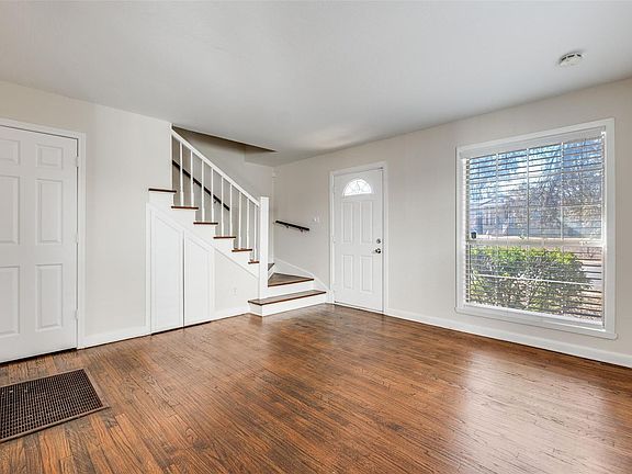 3rd image of 304-306 N Montreal Ave