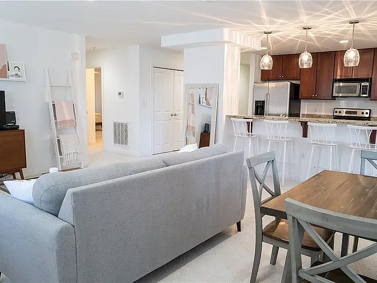 350 N Meridian St #508 — Photo 9
