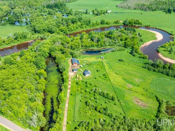12195 Froberg Rd, Baraga, MI 49908