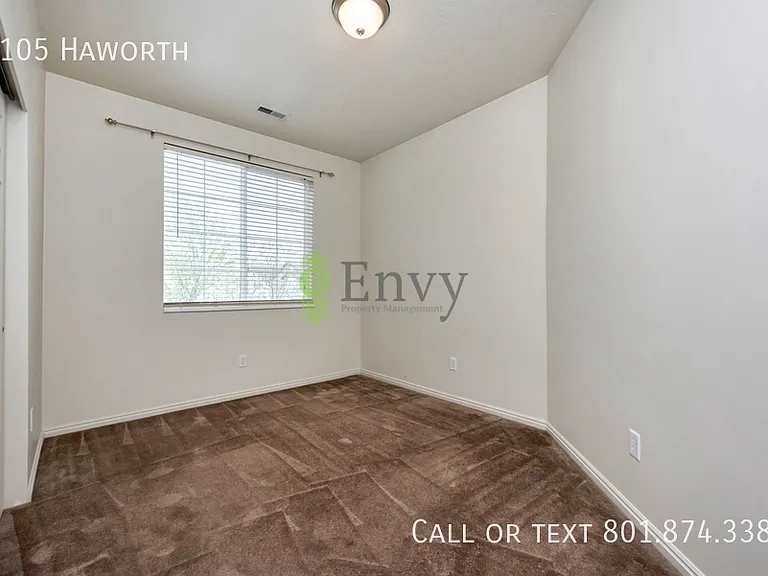 1105 W Haworth Dr — Photo 7