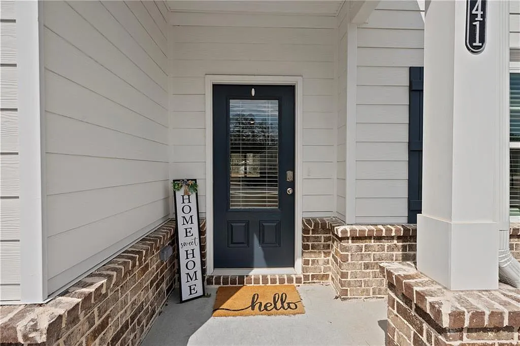4 bed, 2.5 bath, 2662 sqft, $2,800 — Photo 4