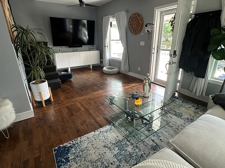 4422 State Line Rd — Photo 2
