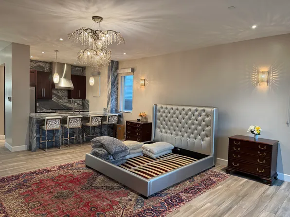 220 Ivy St #A, San Diego, CA 92101