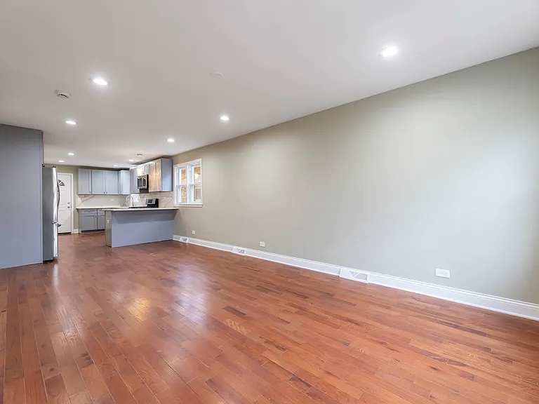 6327 S Kenneth Ave #1 — Photo 8