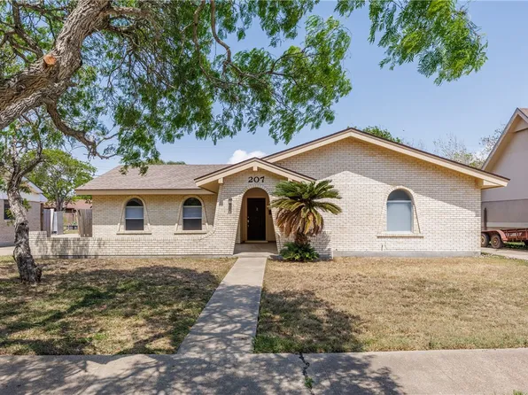 207 Blanco Dr, Portland, TX 78374