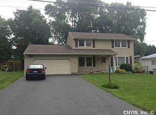 107 Hawthorne Dr, Camillus, NY 13031