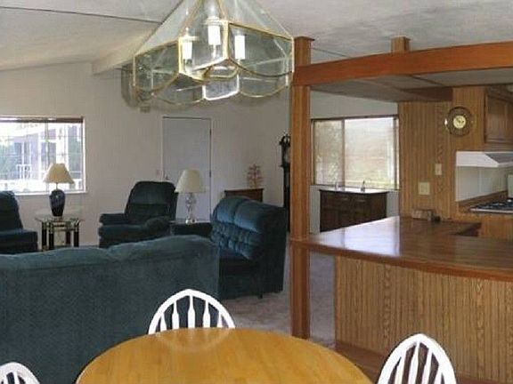 4th image of 106 Chateau La Salle Dr