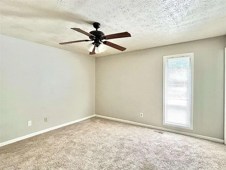 5995 Sutton Pl — Photo 8
