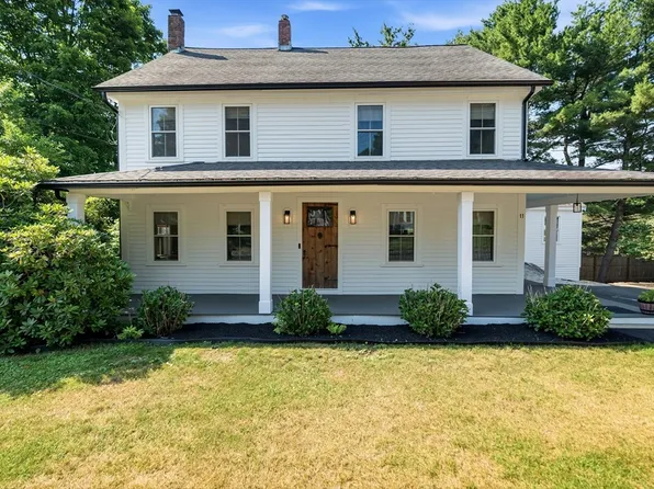 11 Crescent St, Stow, MA 01775