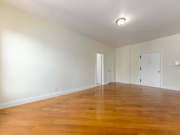 266 Washington Avenue image 3 of 5