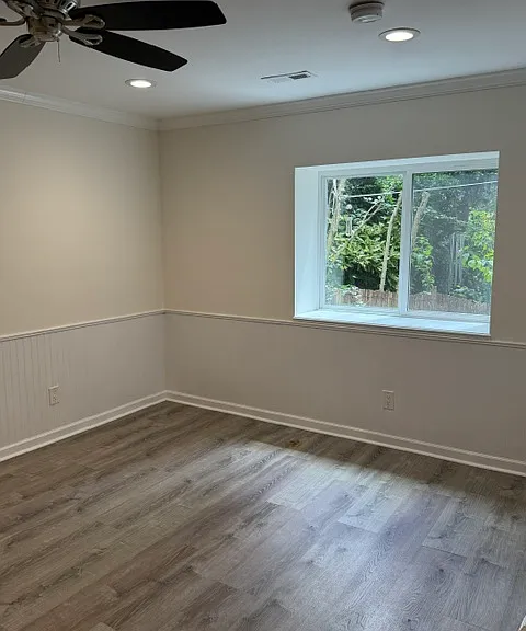 Poplar Ave — Photo 15