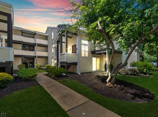 121 Country Club-10 BLDG 121 #10, Union Twp., NJ 07083