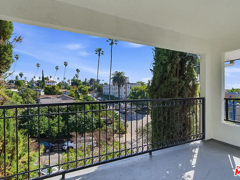 1301 Angelus Ave — Photo 32