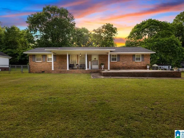 613 7th St NE, Arab, AL 35016