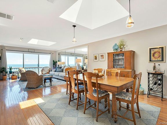4th image of 215 Fox Hill Drive