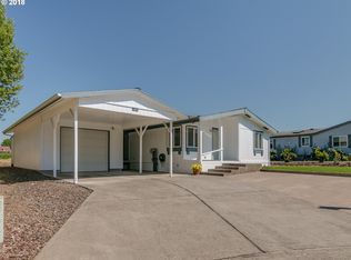 11692 Warbler Ln NE, Aurora, OR 97002