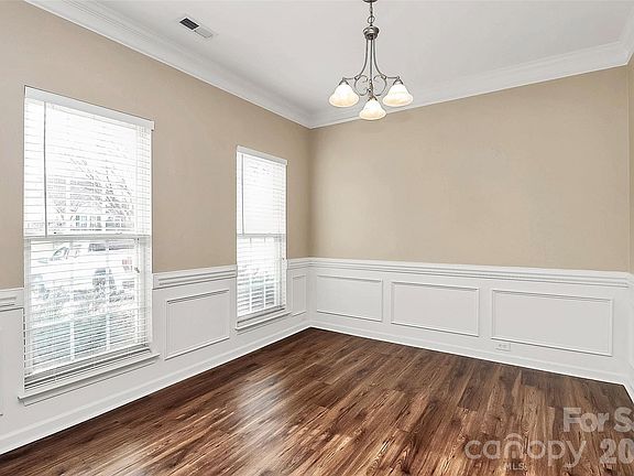 4th image of 151 Gabriel Dr