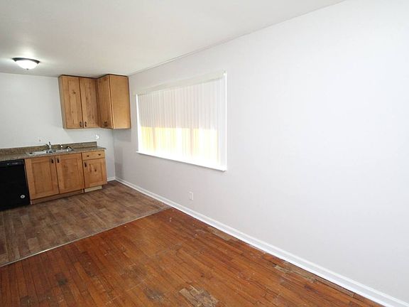5th image of 693 Brent Ln