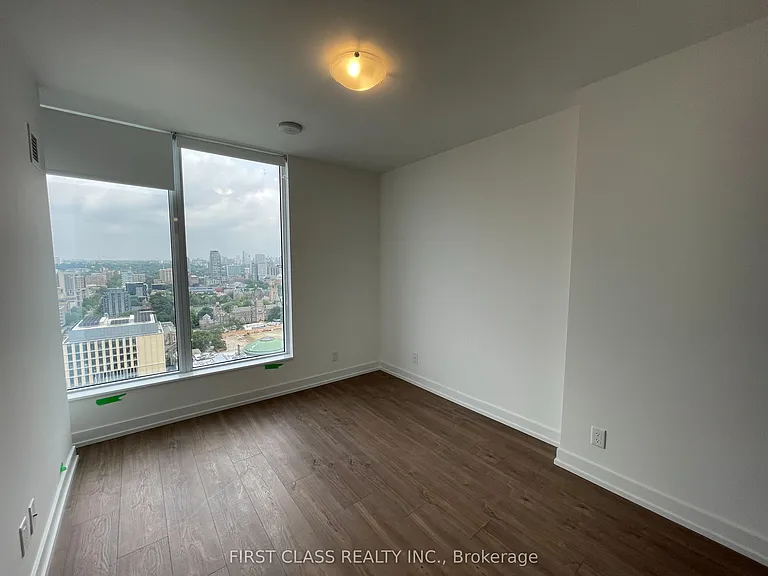203 College St #2805 — Photo 13