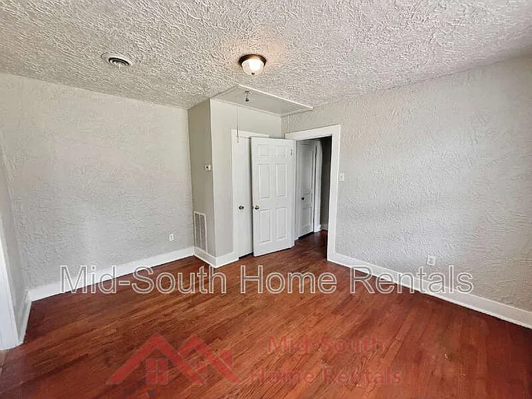 1379 Ferguson Rd #4 — Photo 8