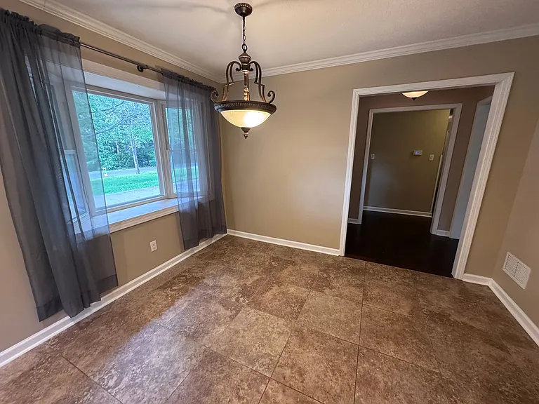 4430 Chicadee Dr — Photo 10