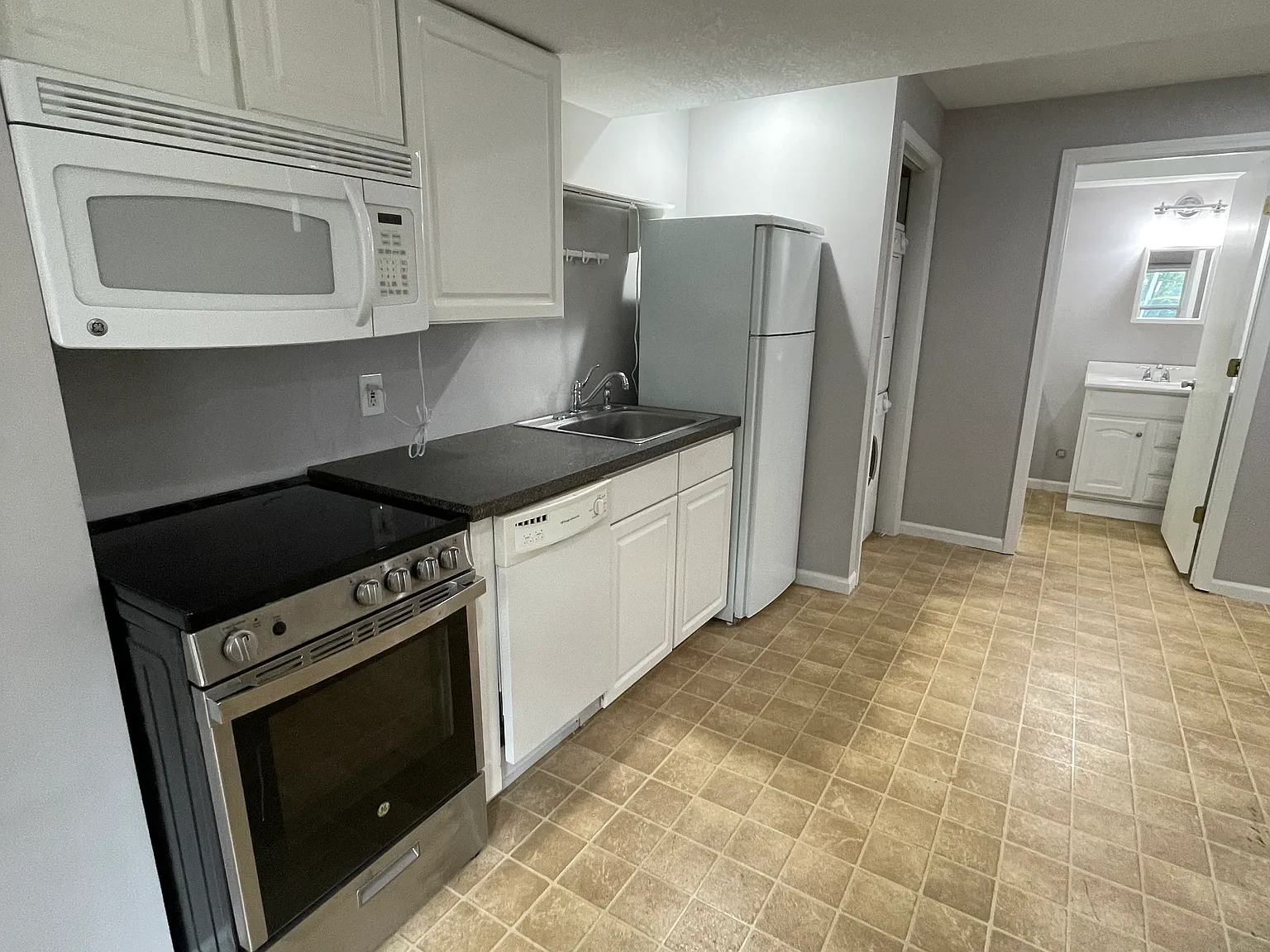 Home for Rent in South KC! — Photo 4