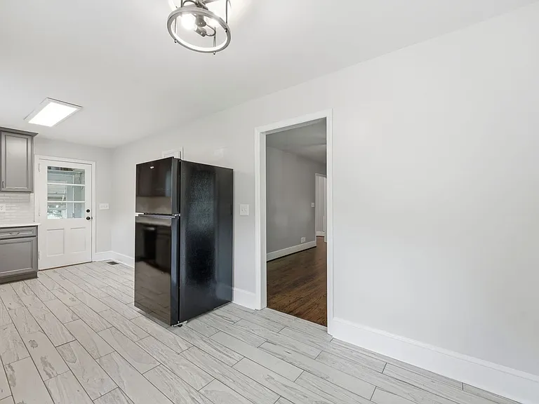1515 Woodland Ave — Photo 9