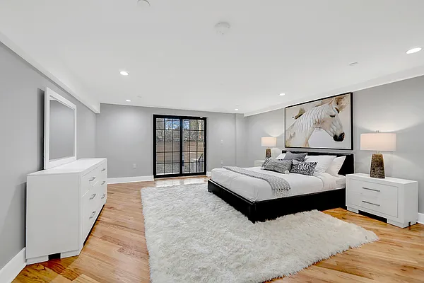 Sold by Keystone Realty USA Corp | media 8