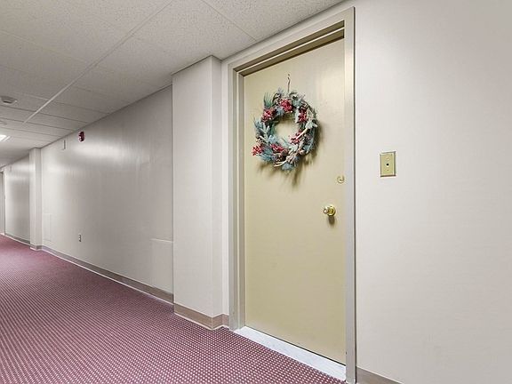 5th image of 300 Lynn Shore Dr APT 209