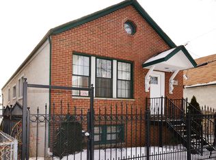 843 W 34th St, Chicago, IL 60608