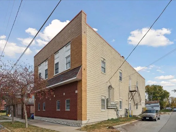 230 S Dubuque St, Solon, IA 52333