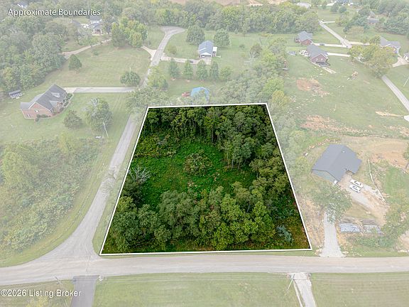 3rd image of 28 Freesia Ct
