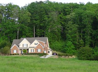 1805 Saint Ives Pl, Dalton, GA 30720