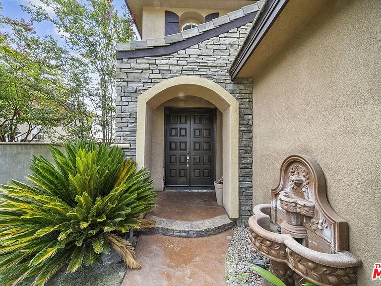 28760 Bridger Ct — Photo 4