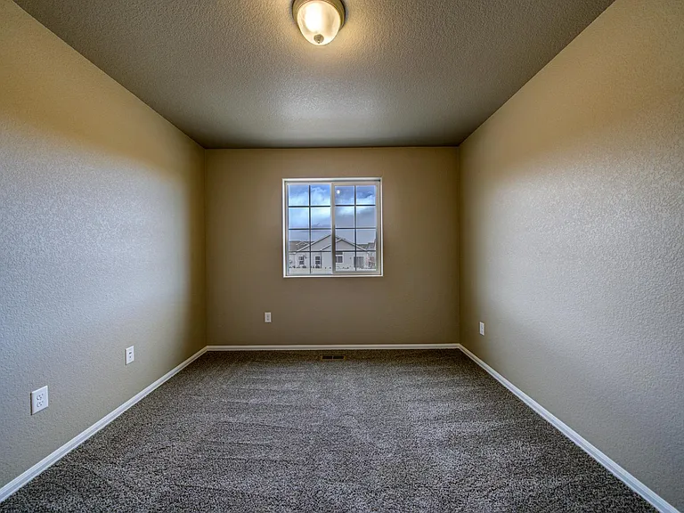 7685 Forest Meadows Ave — Photo 24