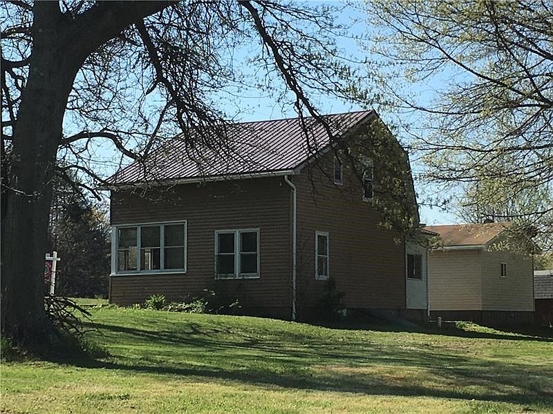 1.25 acre corner lot