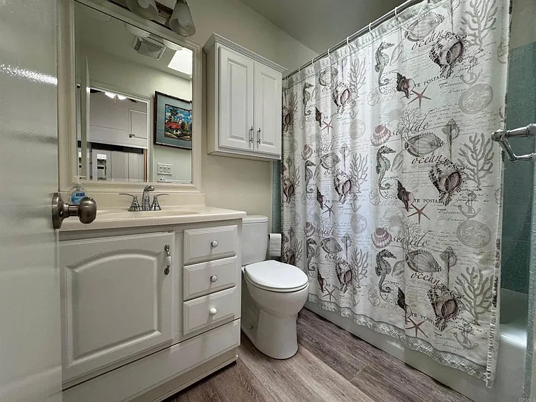 724.5 Dover Ct — Photo 19