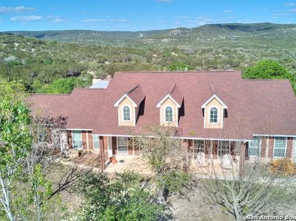 114 Gussie Way Rd, Center Point, TX 78010