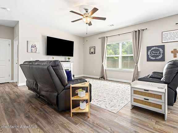 3rd image of 45 Wood Hill Dr
