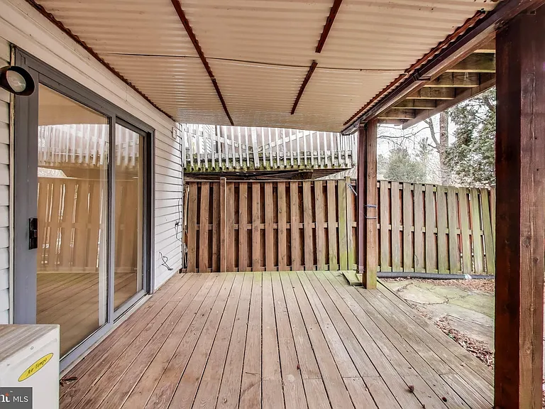 20488 Summersong Ln — Photo 33