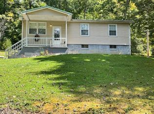 952 Teges Creek Rd, Manchester, KY 40962